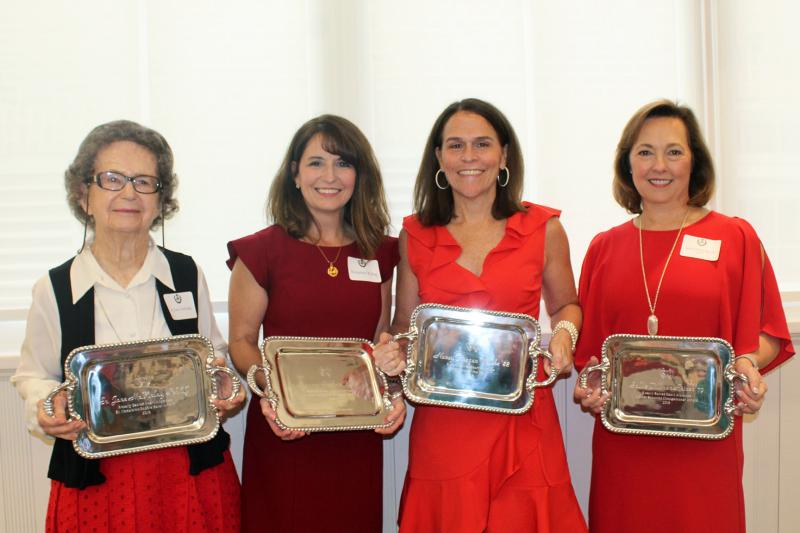 Sister McKinlay with other Alumnae Award winners Sister McKinlay with other Alumnae Award winners