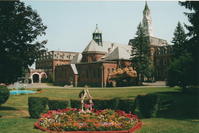 Kenwood in Albany, N.Y. Kenwood in Albany, N.Y.
