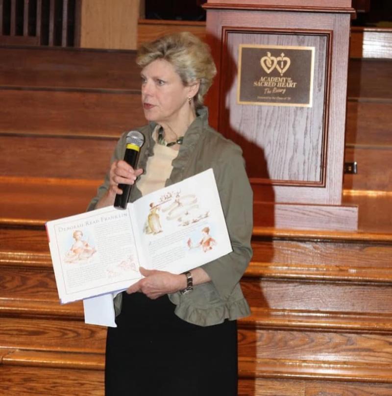 Cokie Roberts speaking at one of her alma maters Academy of the Sacred Heart in New Orleans, Louisiana Cokie Roberts speaking at one of her alma maters Academy of the Sacred Heart in New Orleans, Louisiana