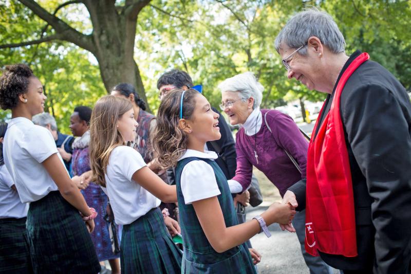 Members of the Central Team from Rome visited with students at Stone Ridge School of the Sacred Heart in Bethesda, Maryland, accompanied by Provincial Team member, Diane Roche, RSCJ, and the Head of the Conference of Sacred Heart Education, Suzanne Cook, RSCJ. Members of the Central Team from Rome visited with students at Stone Ridge School of the Sacred Heart in Bethesda, Maryland, accompanied by Provincial Team member, Diane Roche, RSCJ, and the Head of the Conference of Sacred Heart Education, Suzanne Cook, RSCJ.